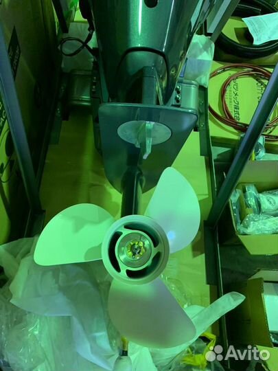 Новый лодочный мотор Yamaha f 90 cetl