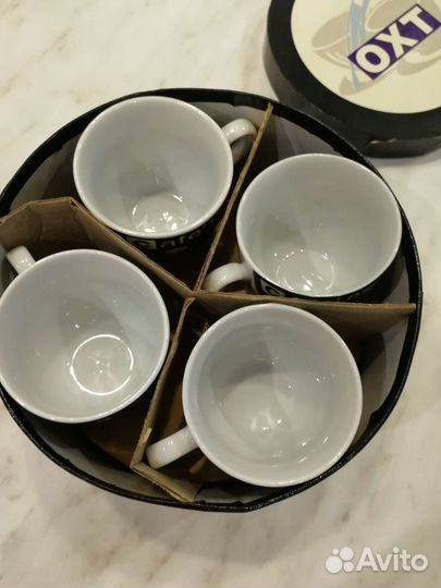 Набор кофейных чашек с блюдцем