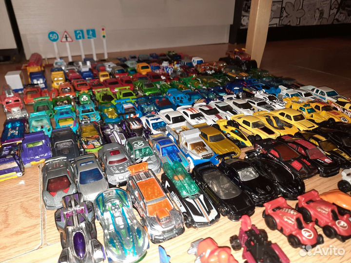 Модельные машинки, HotWheels