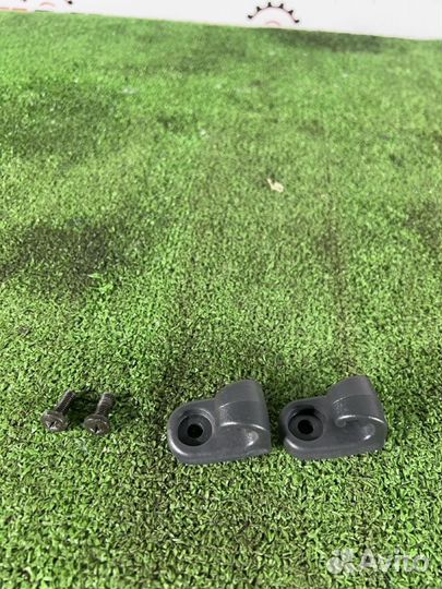 Крепление сетки багажника Toyota Celica ZZT231