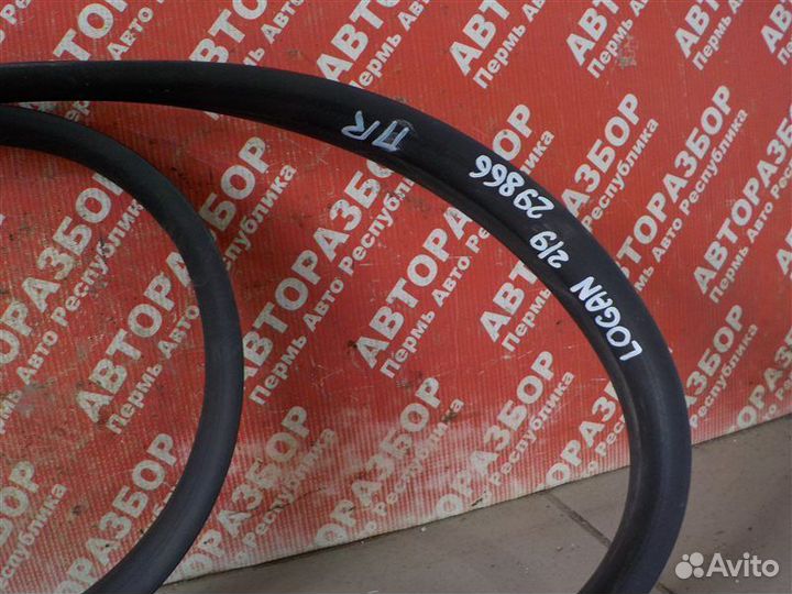 Уплотнитель двери передний правый Renault Logan