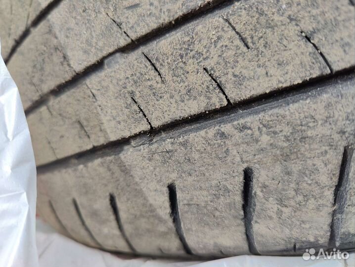 Bridgestone Dueler H/L 235/55 R20