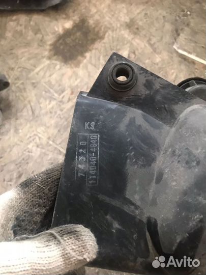 Корпус воздушного фильтра Toyota Caldina AT211