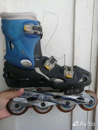 Роликовые коньки