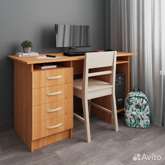 Письменный стол