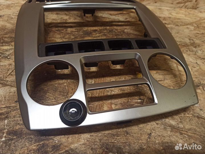 Рамка магнитолы Kia Cerato 1