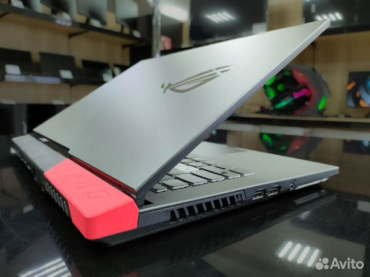 Asus ROG Strix Ryzen7/16Gb/512Gb/RTX 3050ti