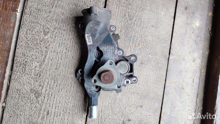 Помпа Opel астра j