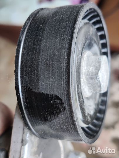 Натяжитель ремня генератора 1.8 и 2.0 tsi cdab