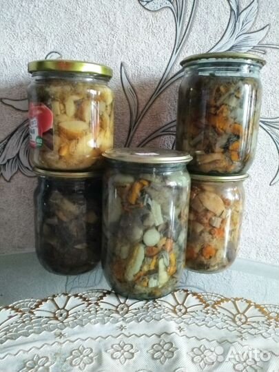 Грибы маринованные смесь