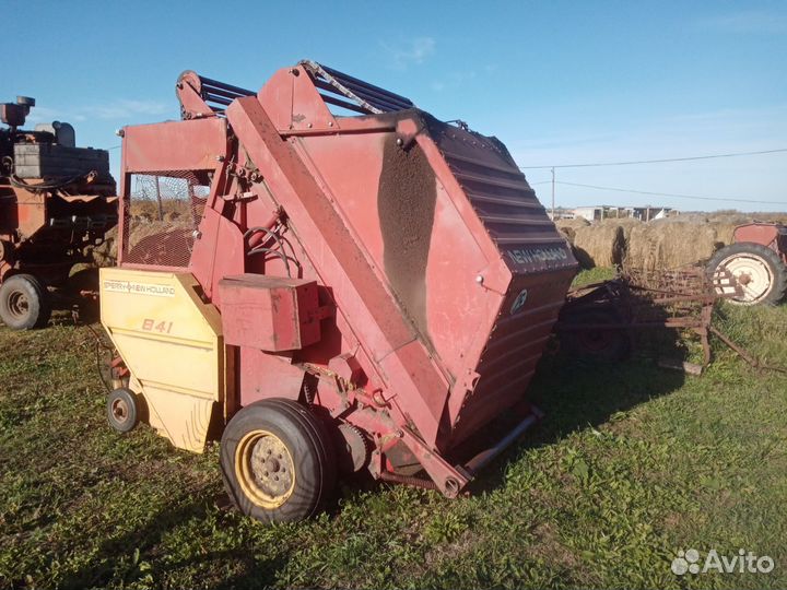 Пресс-подборщик New Holland 848, 2000