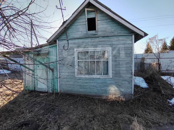 Дача 20 м² на участке 6 сот.