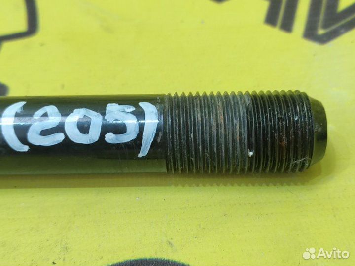 Петля буксировочная Toyota Camry ACV30 2AZ-FE