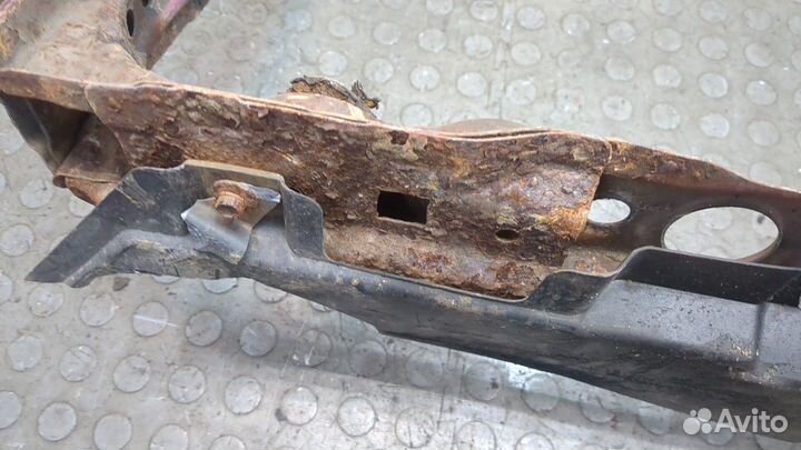 Балка под радиатор Toyota Verso, 2011