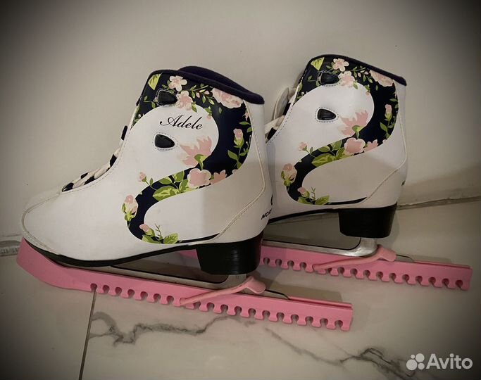 Коньки ледовые