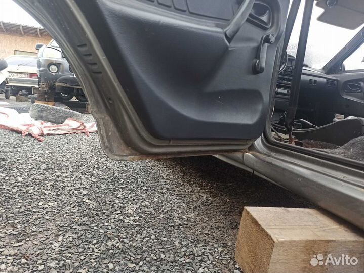 Дверь задняя левая ваз 2115