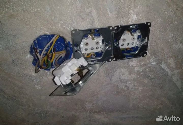 Мастер на час. Повесить люстру, телевизор, карниз