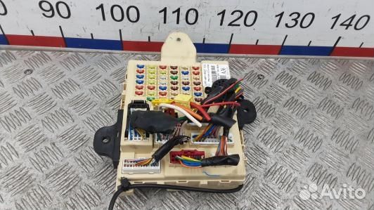 Блок предохранителей KIA sorento 2 (KKR06M101)