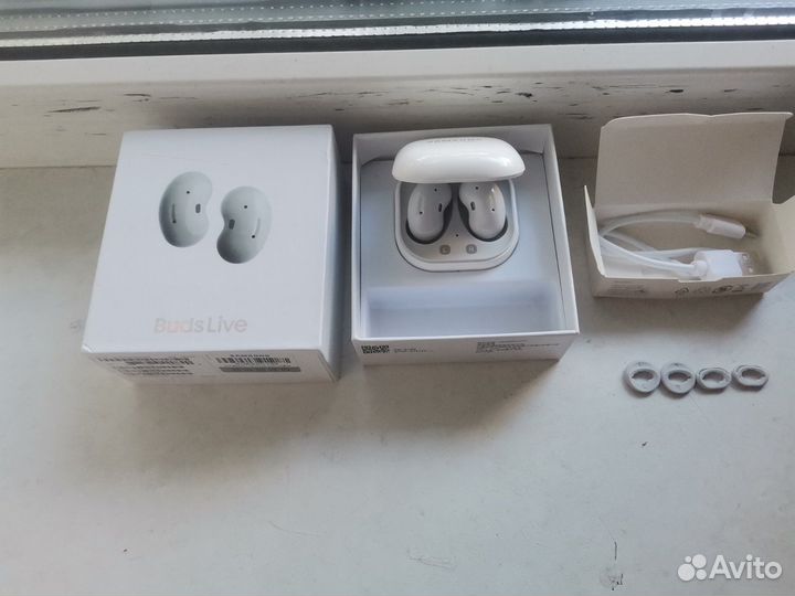 Беспроводные наушники samsung buds live