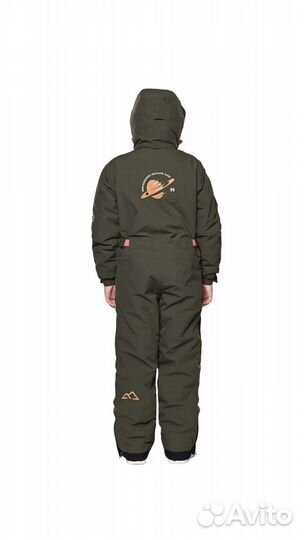 Горнолыжный комбинезон