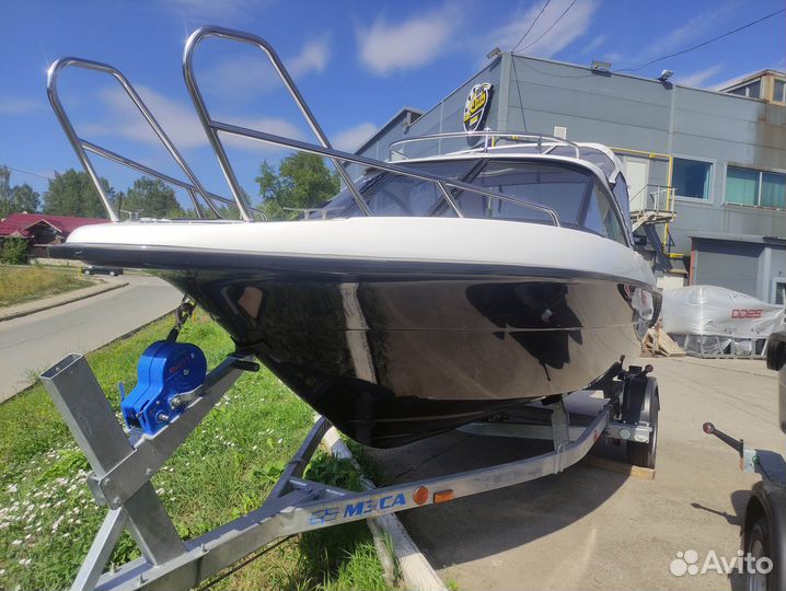 Катер Phoenix 600HT