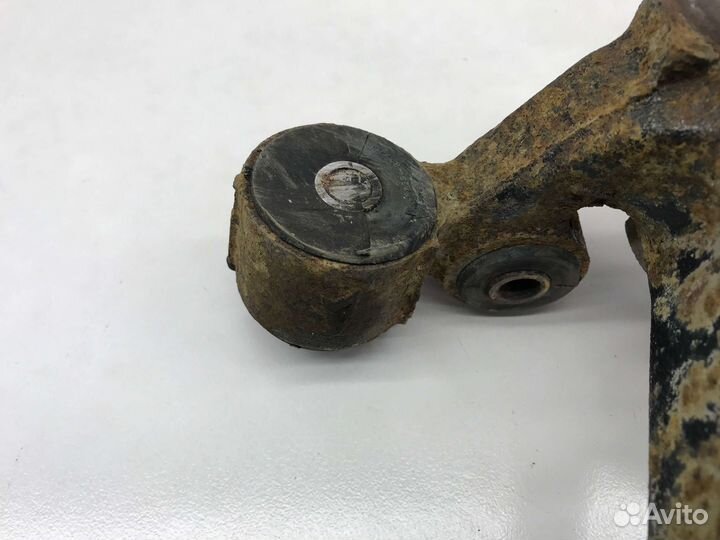 Кулак задний левый Daihatsu Gran Move 2000 г