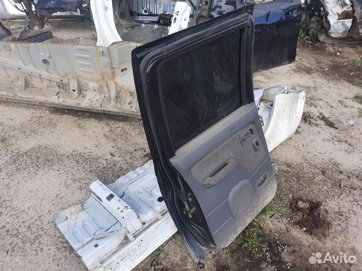 Б/У Б/У Дверь Задняя L В Сборе Np300 Nissan Np3