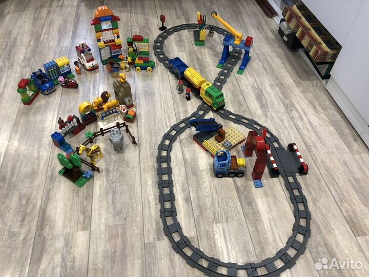 Lego duplo поезд 5609 + 2 набора ZOO и Город