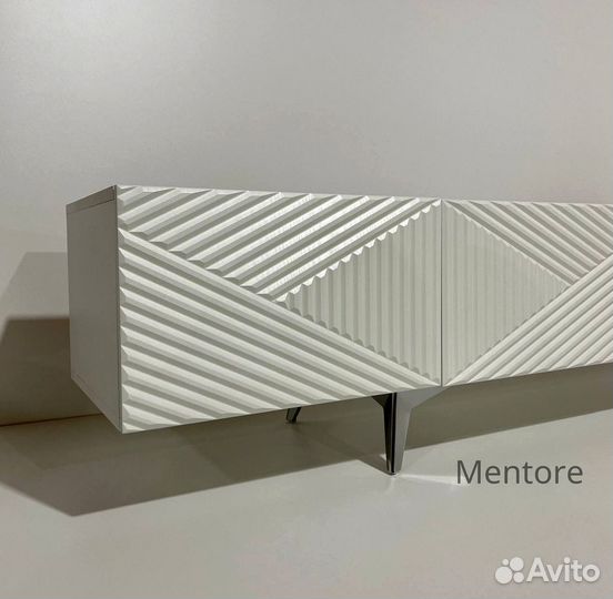 Тумба тв Bravo с тест-драйвом (на опорах)