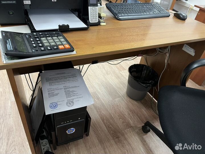 Стол офисный