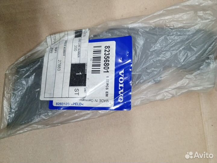 82356801 Накладка зеркала верхняя левая volvo FH