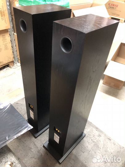 Напольная акустика Audio Physic Classic 8 Black As