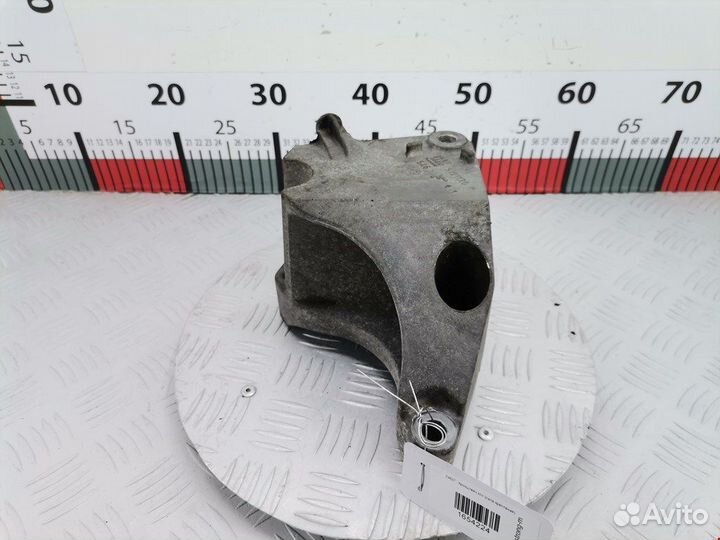 Кронштейн для Opel Vectra C