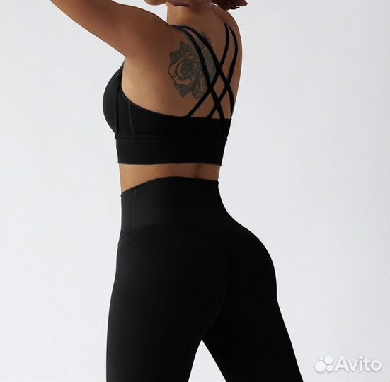 Костюм для йоги фитнеса