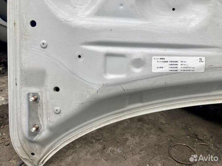 Капот Nissan Skyline (купэ) V35