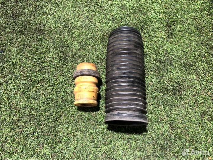 Пыльник амортизатора передний Volkswagen Jetta VI