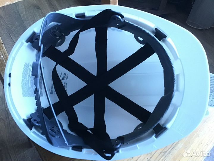 Каска защитная