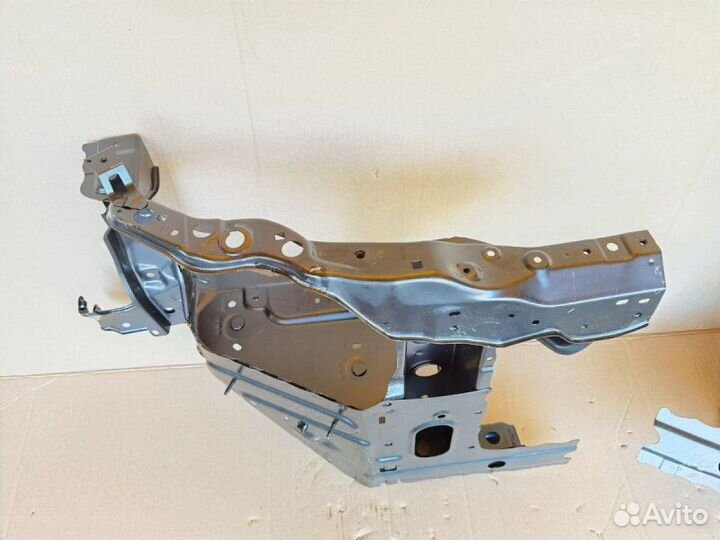 Суппорт радиатора Toyota Land Cruiser 200