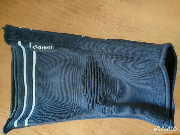 Наколенник ортопедический