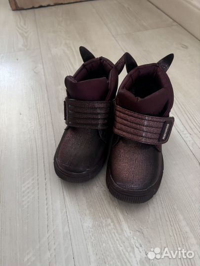 Ботинки демисезонные для девочки 22 размер