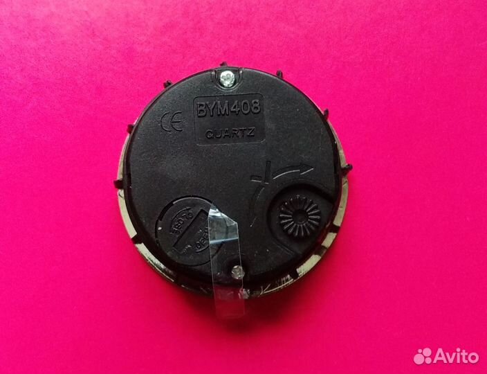 Часы кварцевые