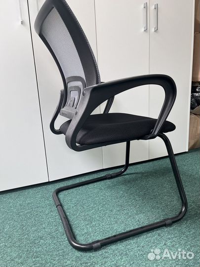 Стул кресло офисный Бюрократ