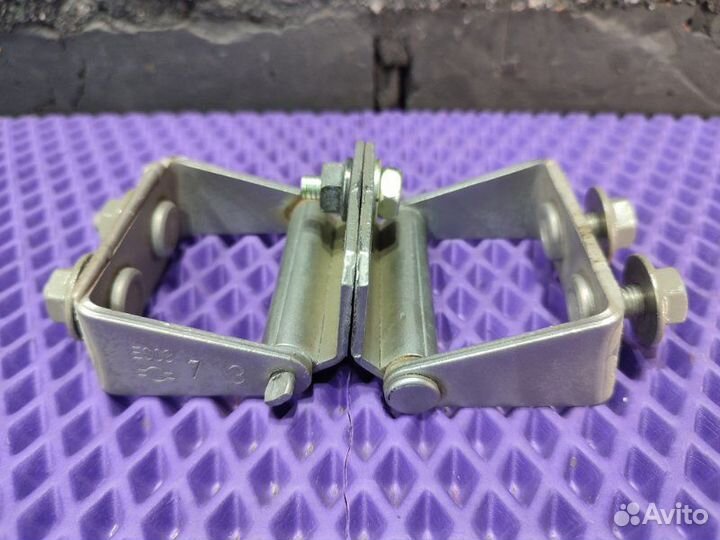 Петля двери багажника Nissan Dualis NJ10-049131