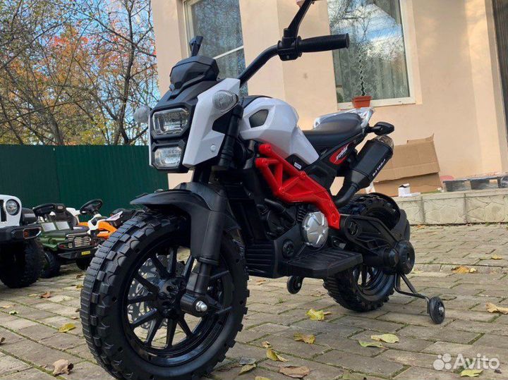 Детский электромобиль в подарок