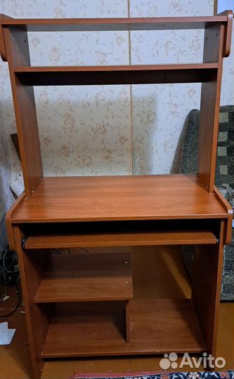 Компьютерный стол