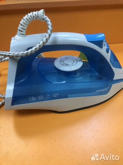 Утюг Skarlett SC SI30P17 2000-2200W