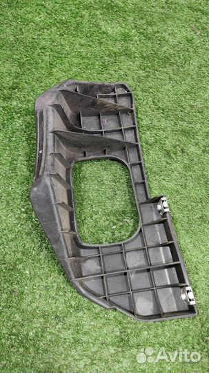 Кронштейн бампера переднего левый Lexus RX400H 20