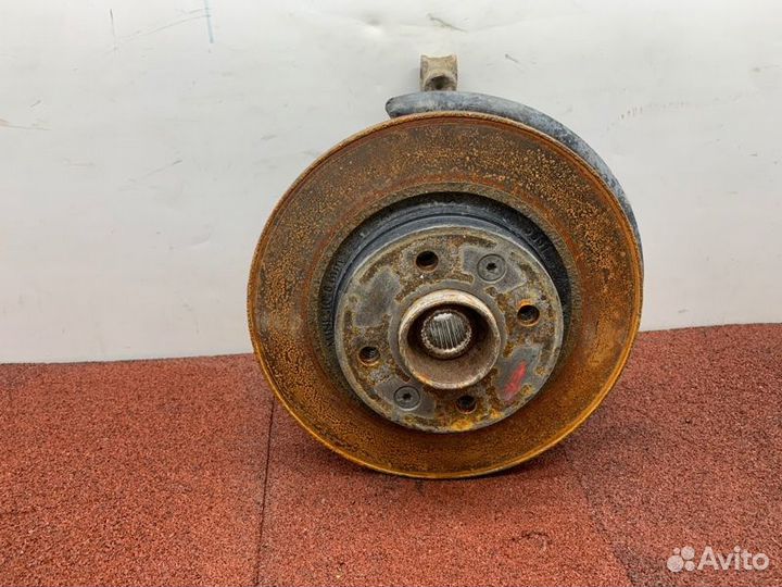 Поворотный кулак передний левый Renault Logan 2 L8