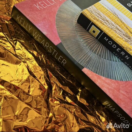 Книги по интерьеру комплектом (цена за обе)