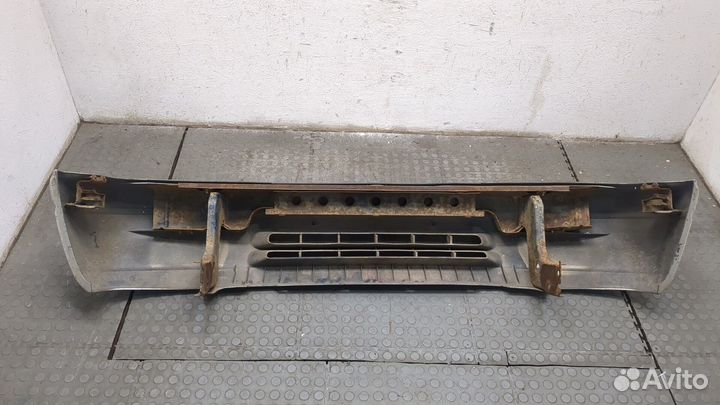 Бампер Isuzu Trooper, 1995